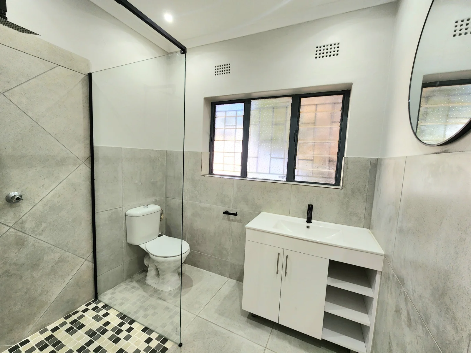Beautifully Renovated Family Home with Endless Potential in Quiet Goedeburg