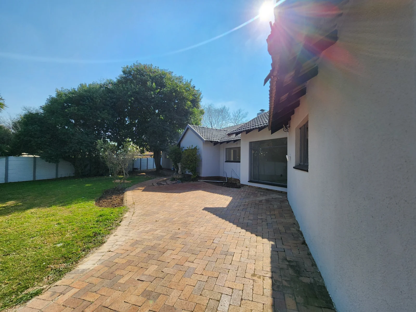 Beautifully Renovated Family Home with Endless Potential in Quiet Goedeburg