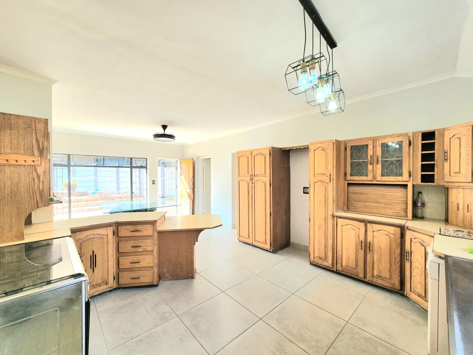Beautifully Renovated Family Home with Endless Potential in Quiet Goedeburg