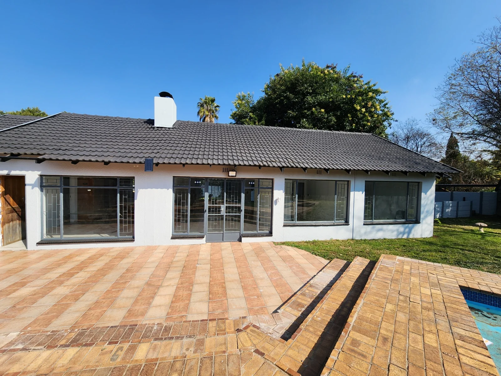 Beautifully Renovated Family Home with Endless Potential in Quiet Goedeburg