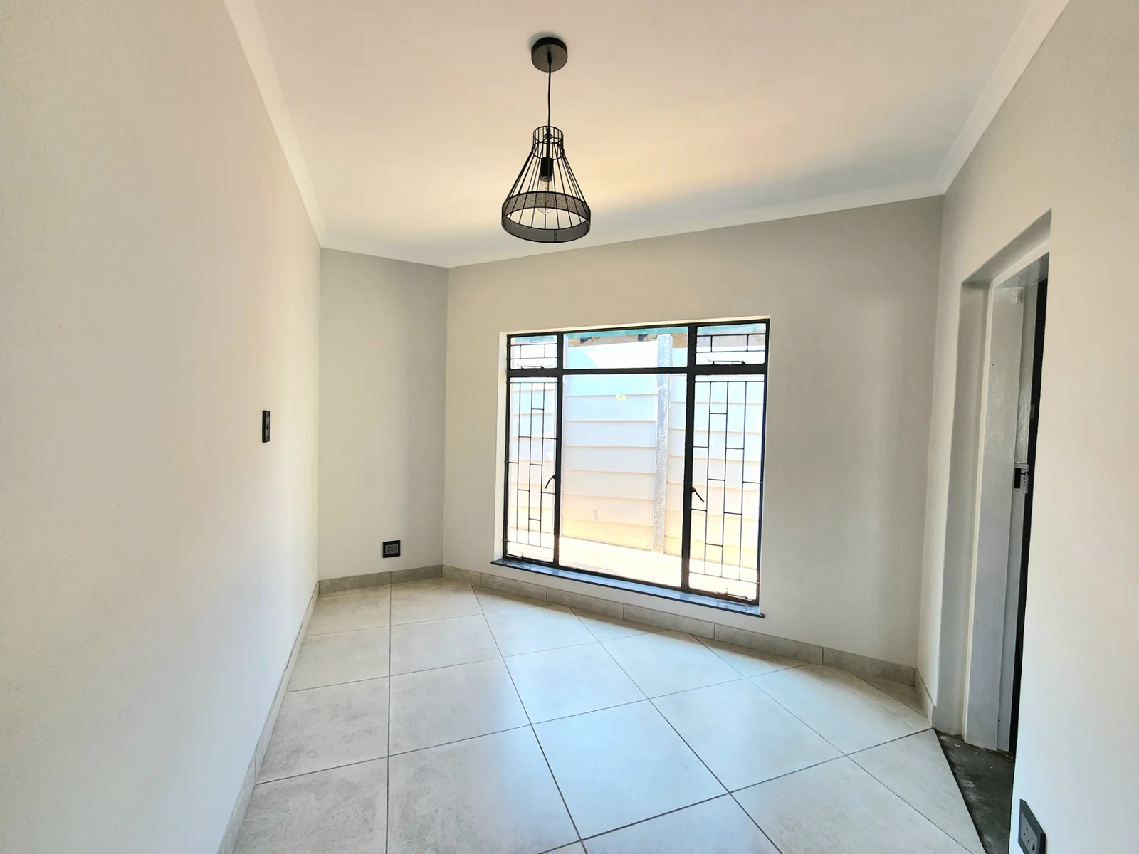 Beautifully Renovated Family Home with Endless Potential in Quiet Goedeburg
