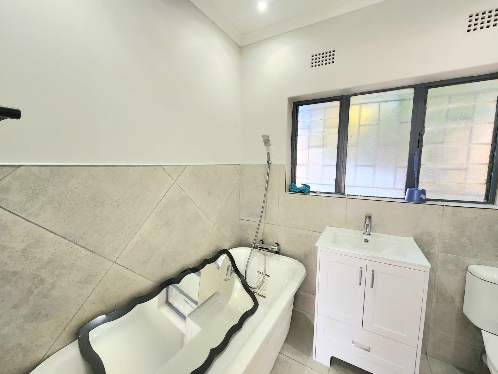 Beautifully Renovated Family Home with Endless Potential in Quiet Goedeburg