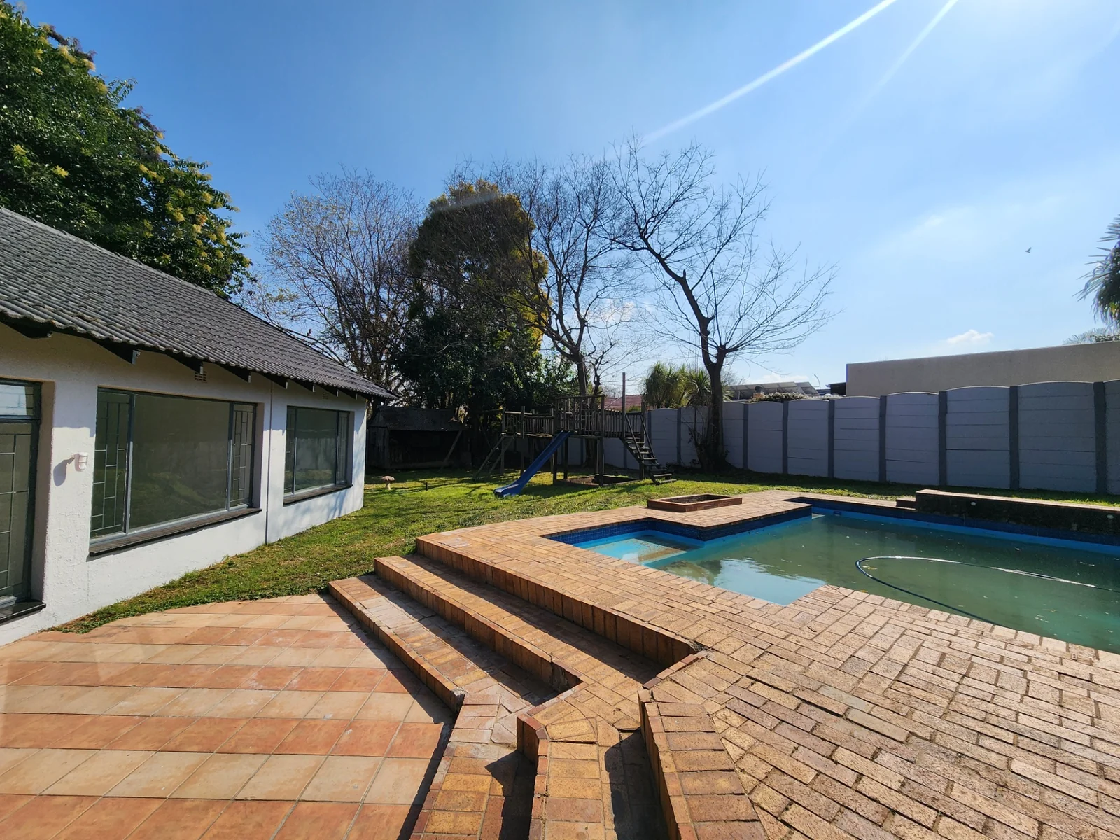Beautifully Renovated Family Home with Endless Potential in Quiet Goedeburg