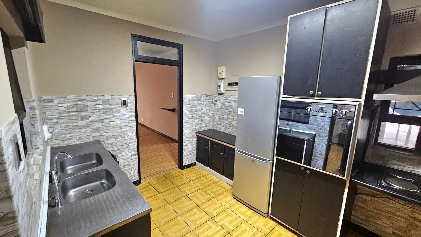 Spacious Family Home with Flatlet