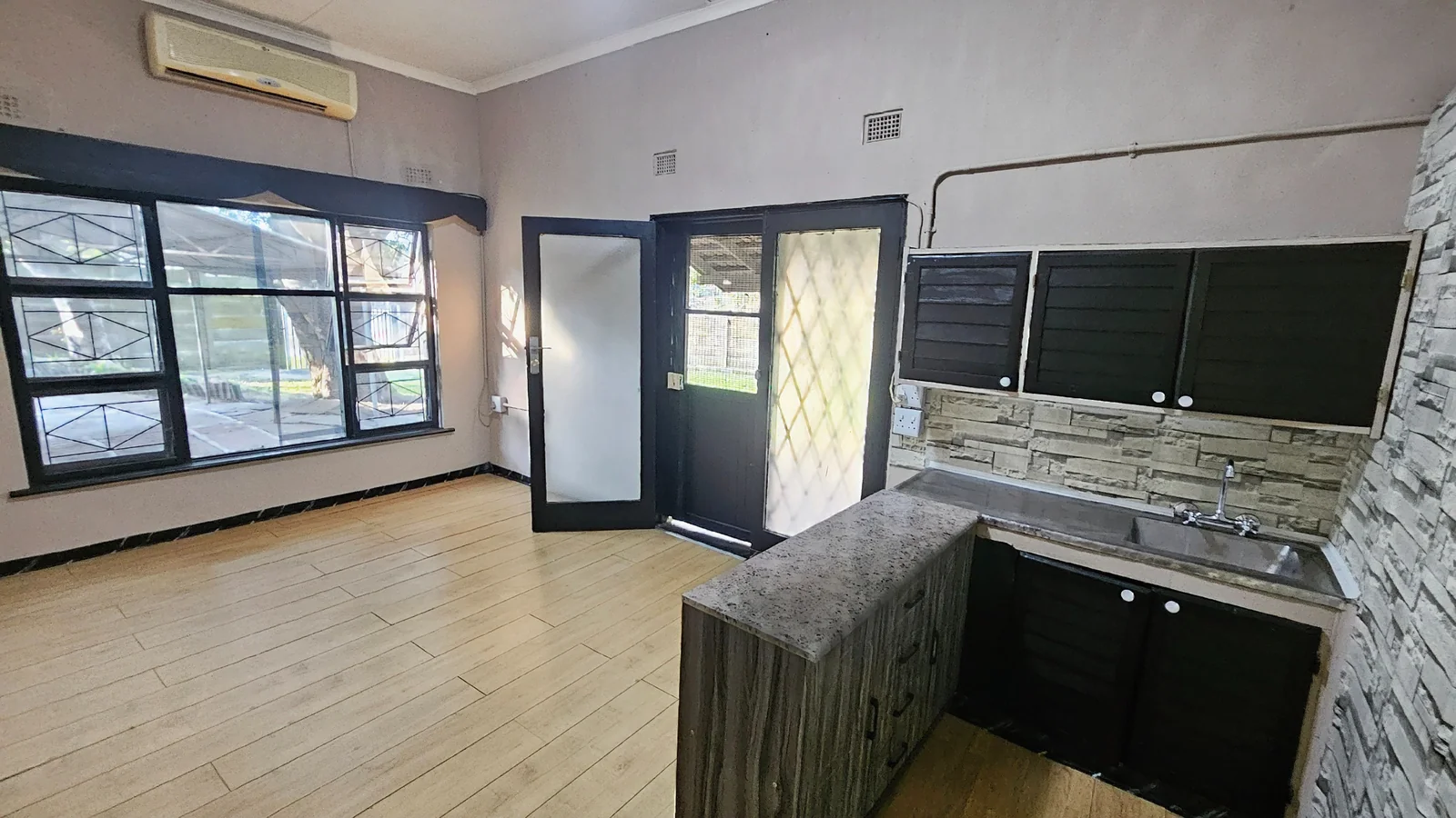 Spacious Family Home with Flatlet