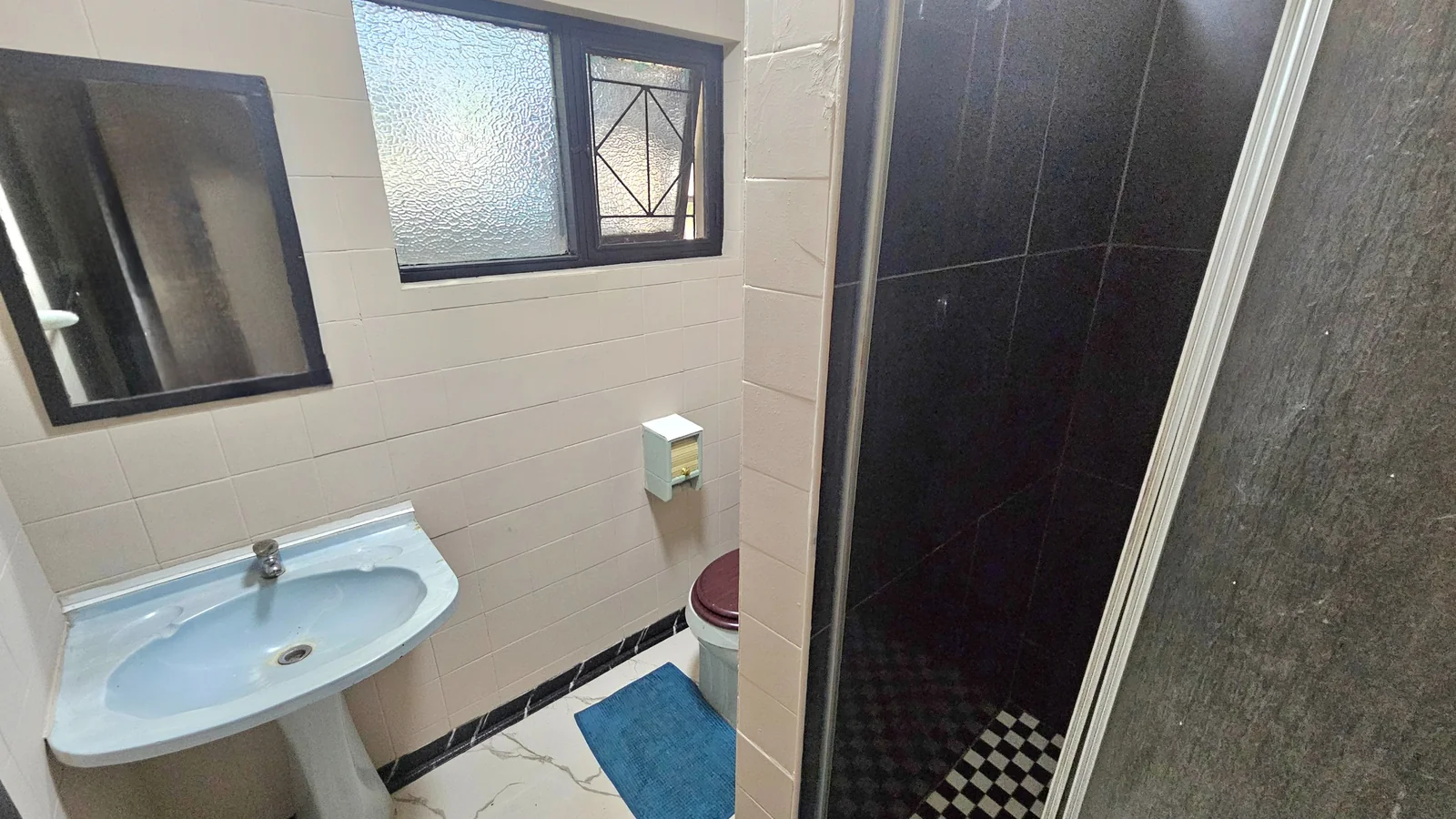 Spacious Family Home with Flatlet
