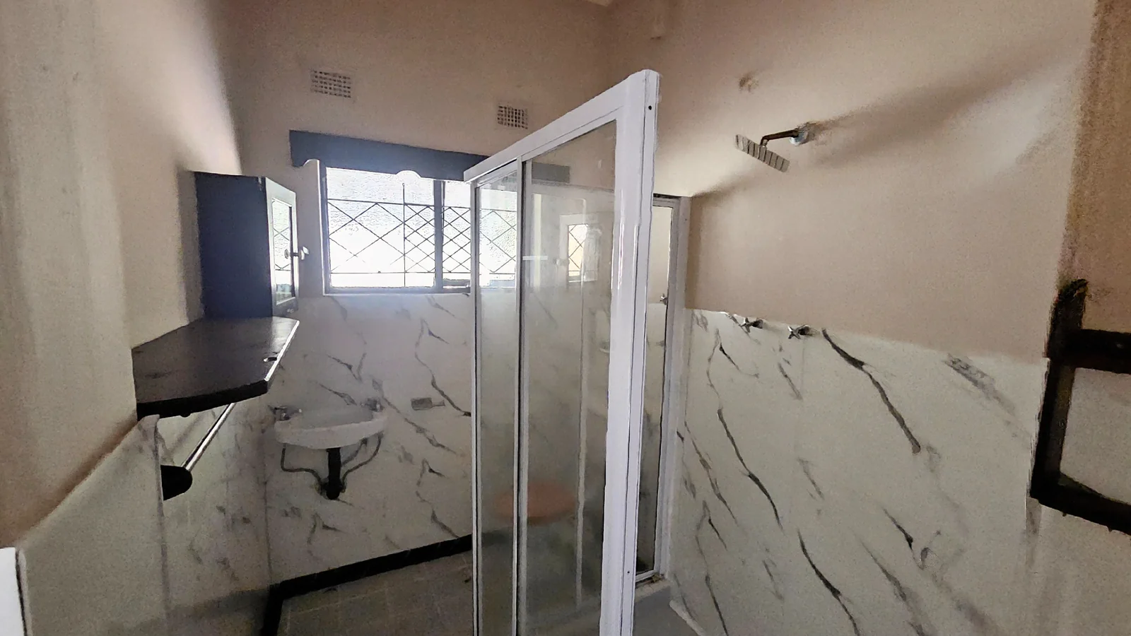 Spacious Family Home with Flatlet