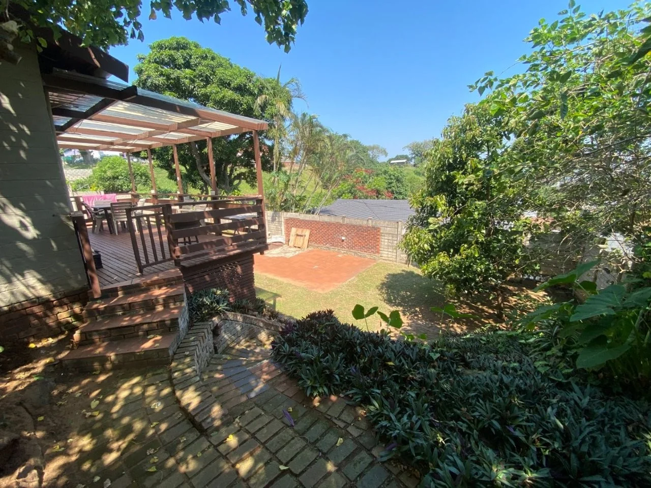 3 Bedroom house with swimming pool in Glenmore