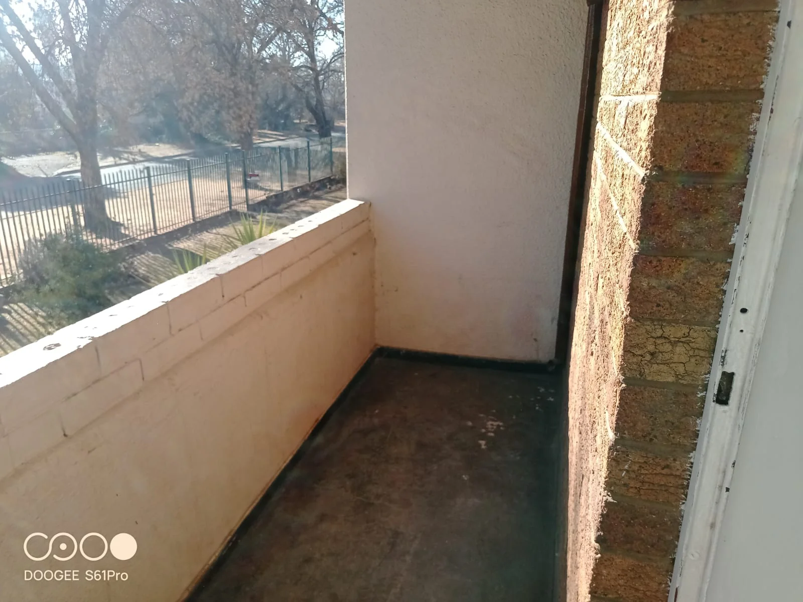 Sunny & secure 2 bedroomed Apartment for sale in Three Rivers.