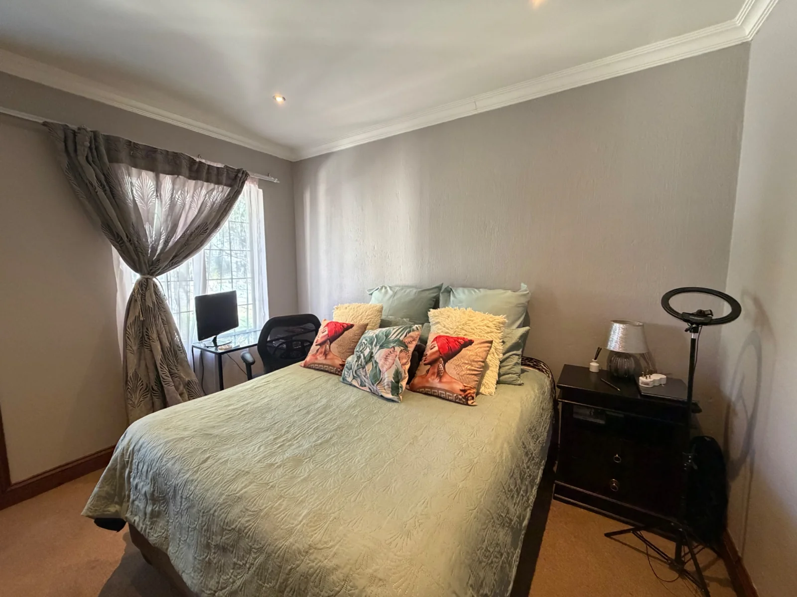 NEW IN THE MARKET ........ FREE STANDING INSIDE A SECURITY ESTATE!