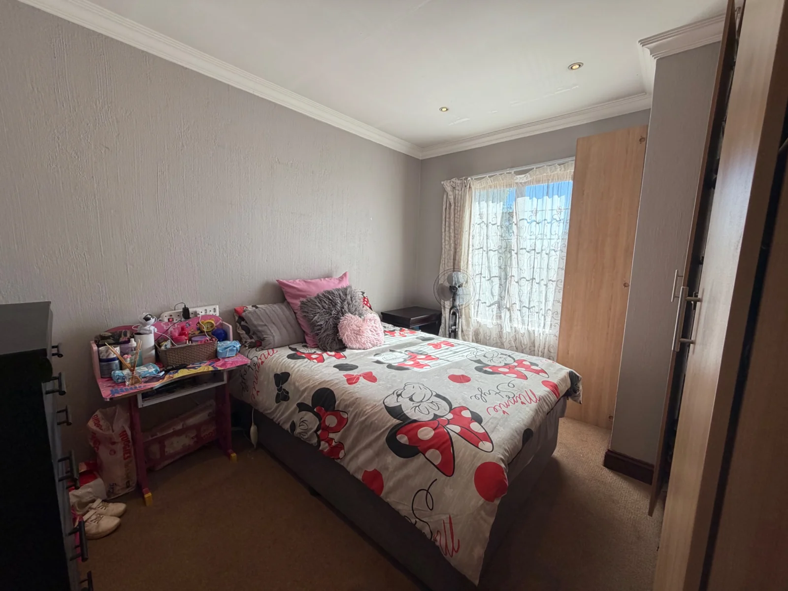 NEW IN THE MARKET ........ FREE STANDING INSIDE A SECURITY ESTATE!
