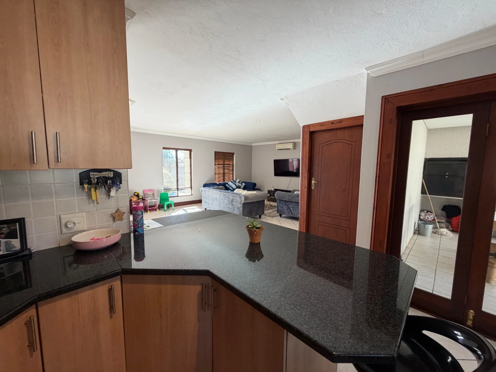 NEW IN THE MARKET ........ FREE STANDING INSIDE A SECURITY ESTATE!