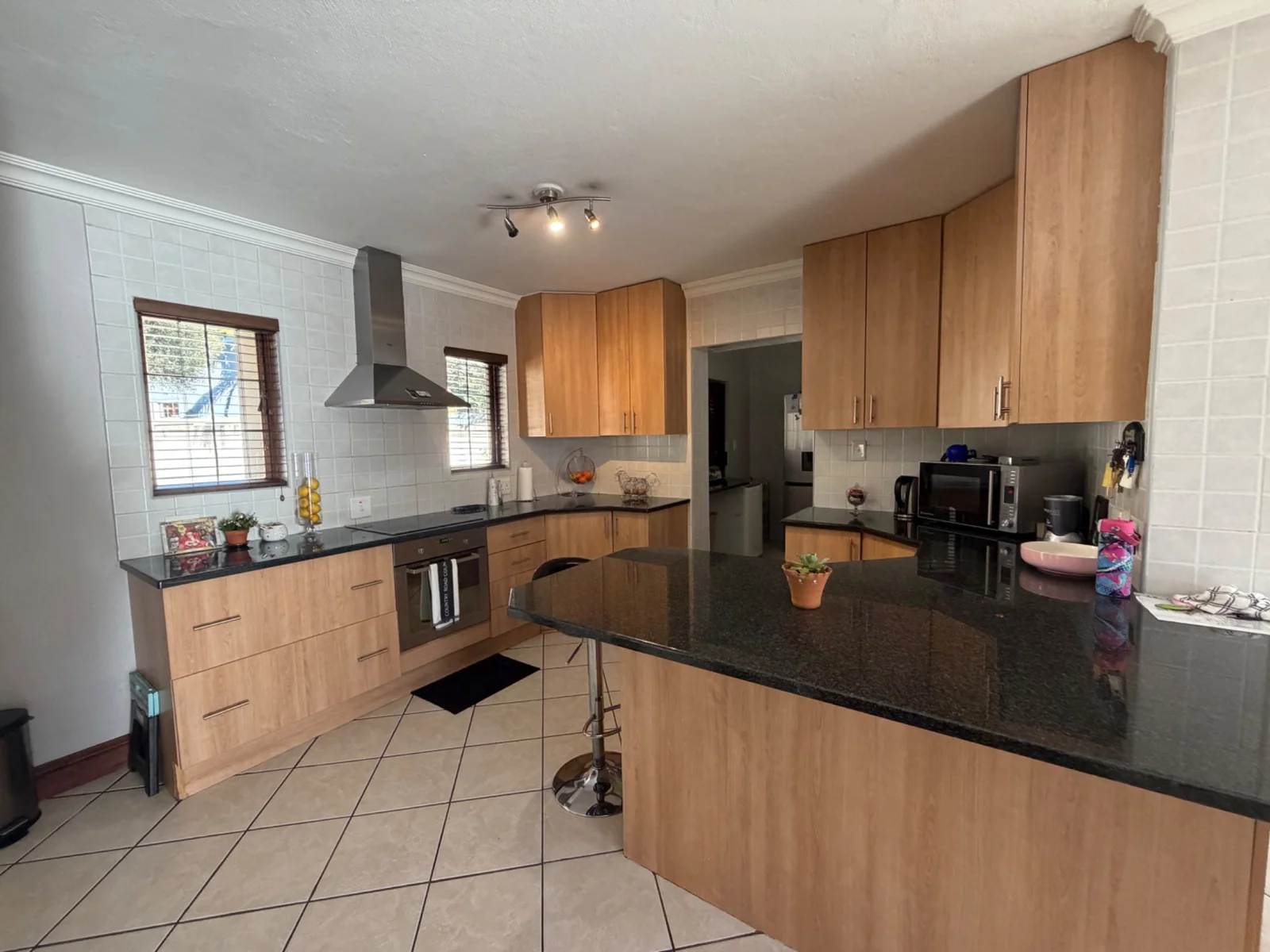 NEW IN THE MARKET ........ FREE STANDING INSIDE A SECURITY ESTATE!