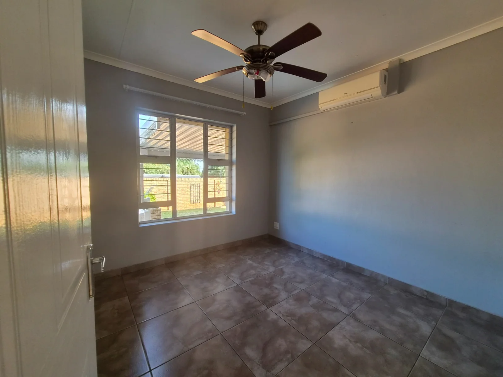 Modern, move-in-ready 3 bedroomed home in Nyala Park