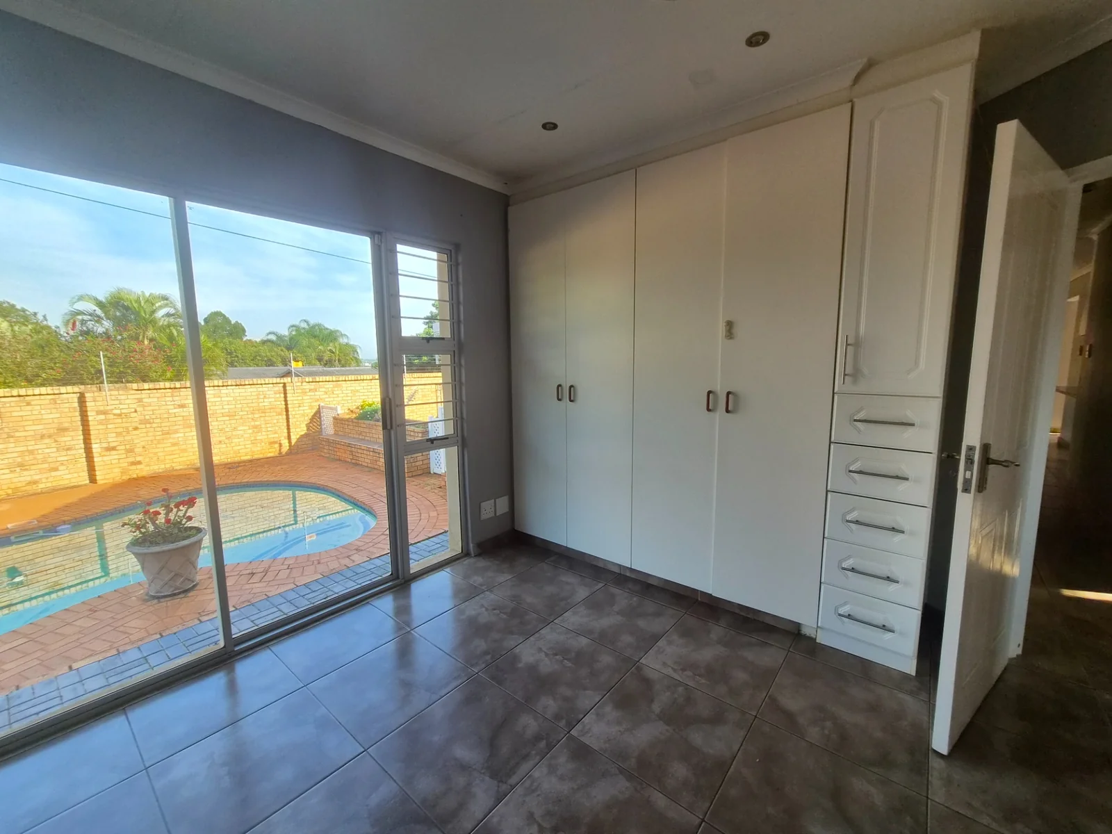 Modern, move-in-ready 3 bedroomed home in Nyala Park