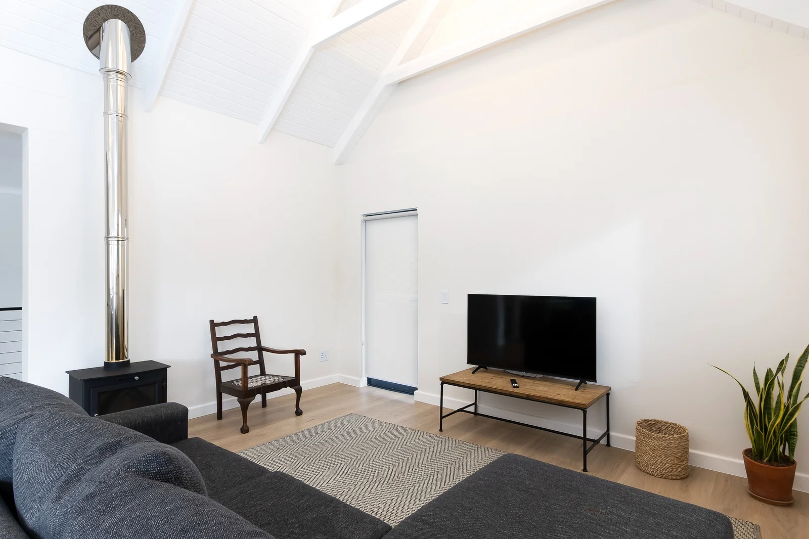 Spectacular Mountain Views in La Roche Estate