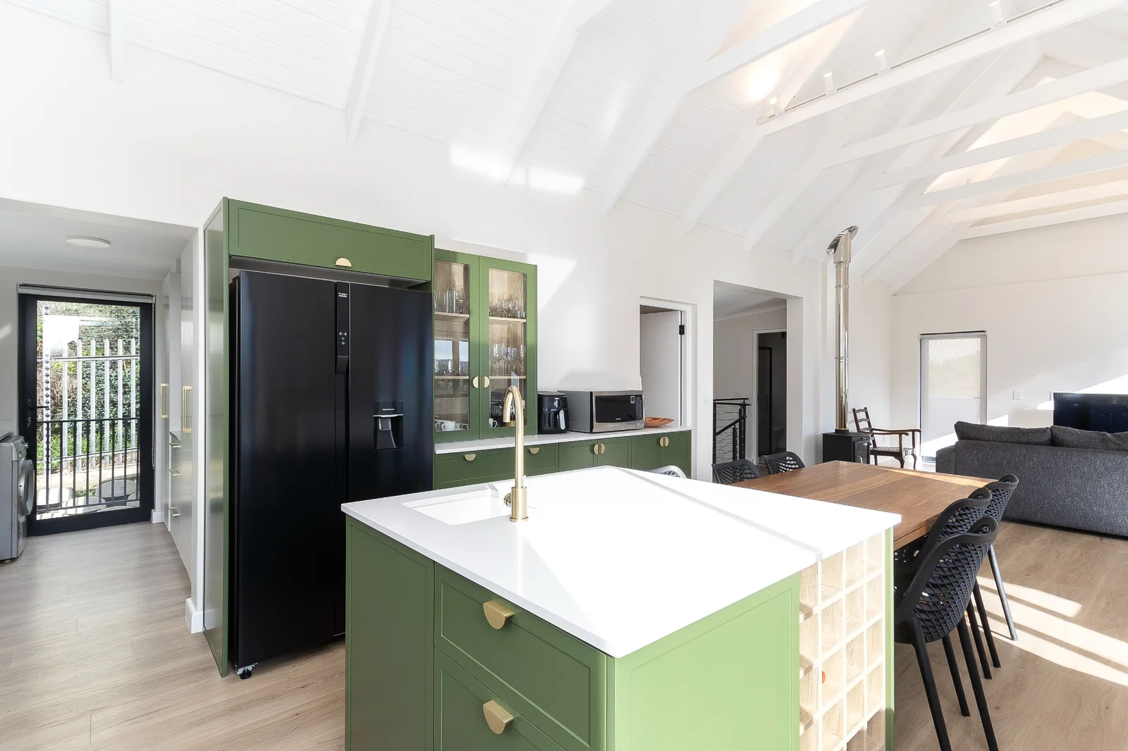 Spectacular Mountain Views in La Roche Estate