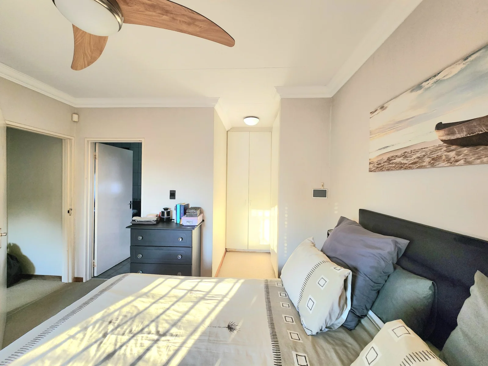 Stylish Full Title Family Home in an Exclusive Pomona Complex<br/>