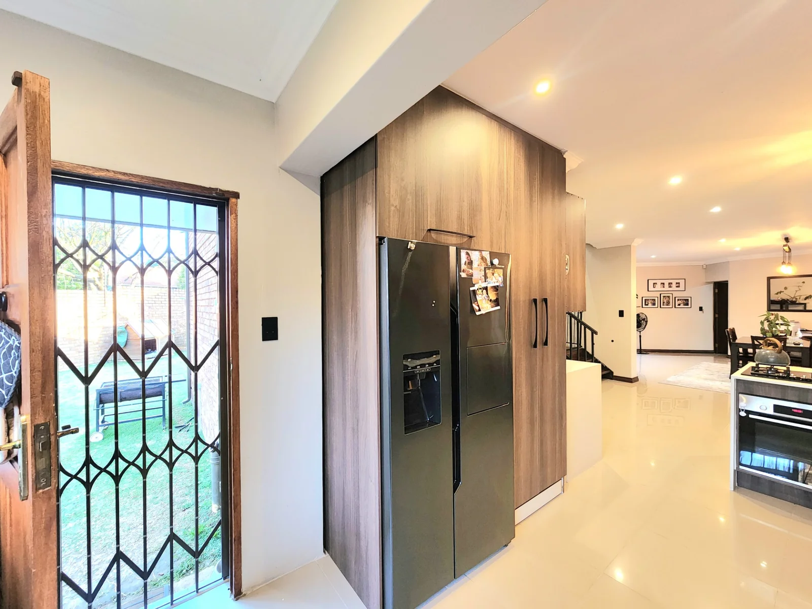 Stylish Full Title Family Home in an Exclusive Pomona Complex<br/>