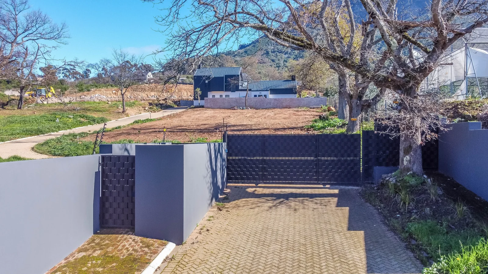 A Rare Opportunity Beneath the Simonsberg Mountains