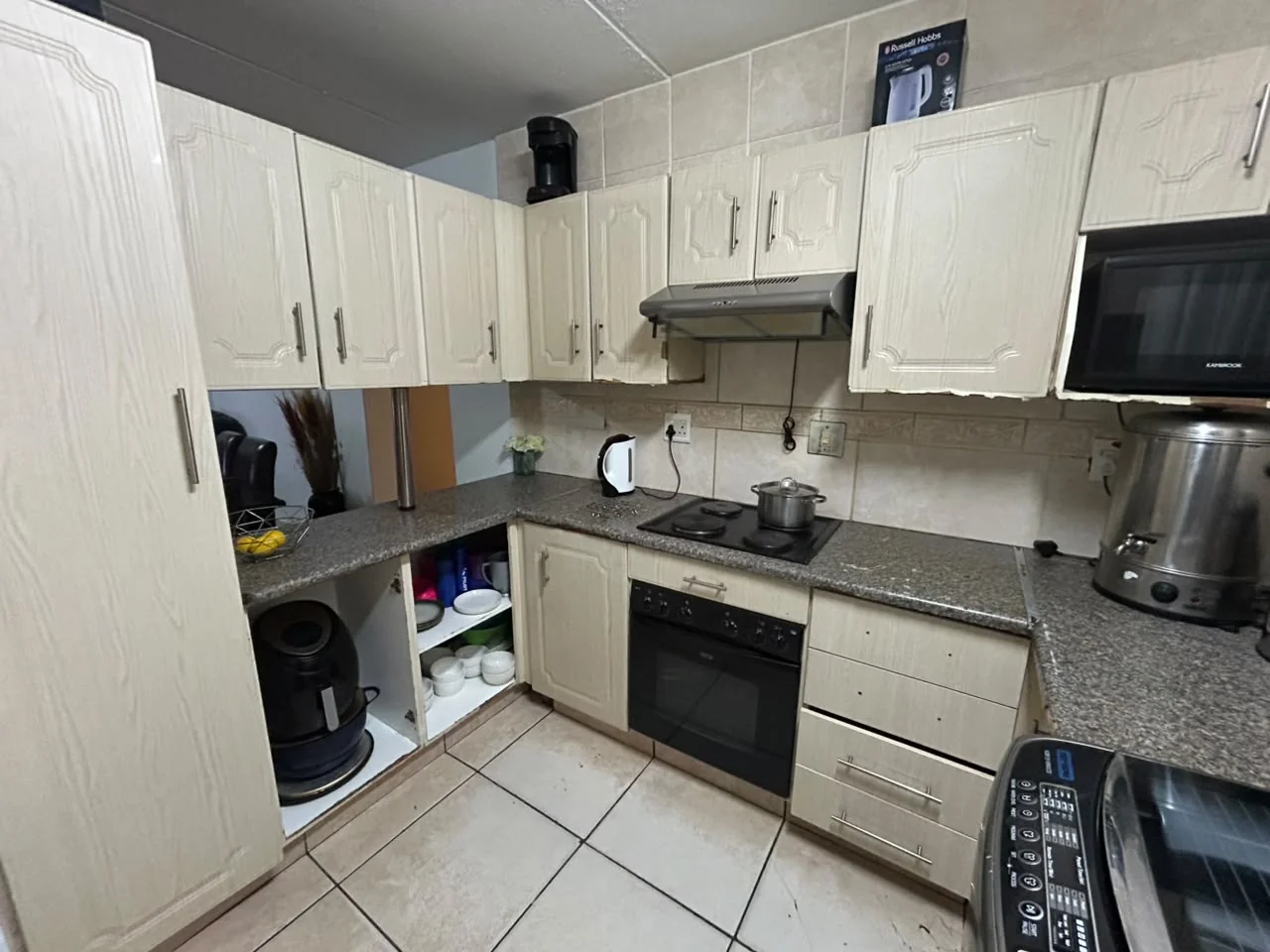 House for Sale in Safarituine
