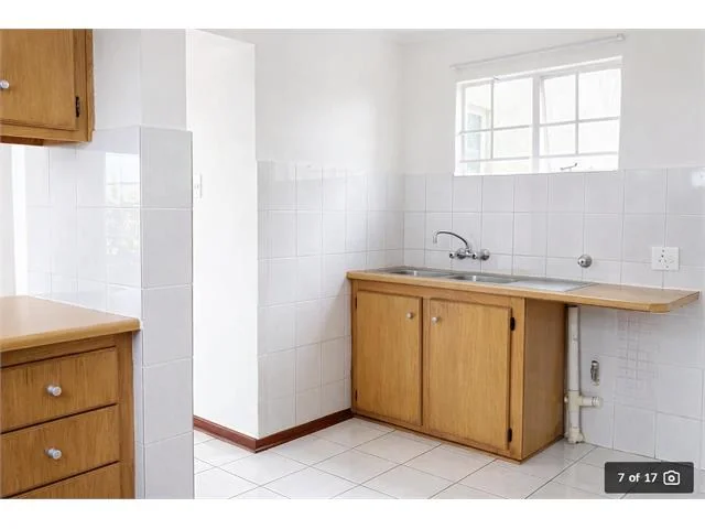Spacious 1 Bed,1 Bath Apartment for Sale in Radiokop.