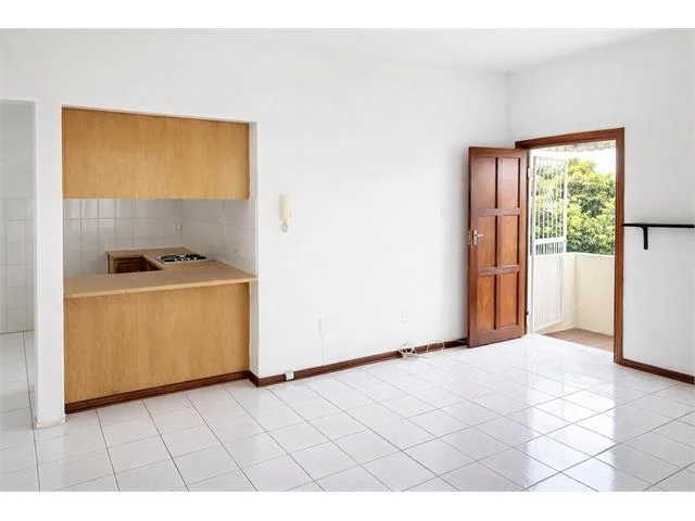 Spacious 1 Bed,1 Bath Apartment for Sale in Radiokop.