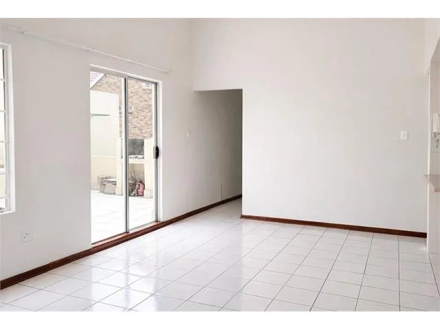 Spacious 1 Bed,1 Bath Apartment for Sale in Radiokop.
