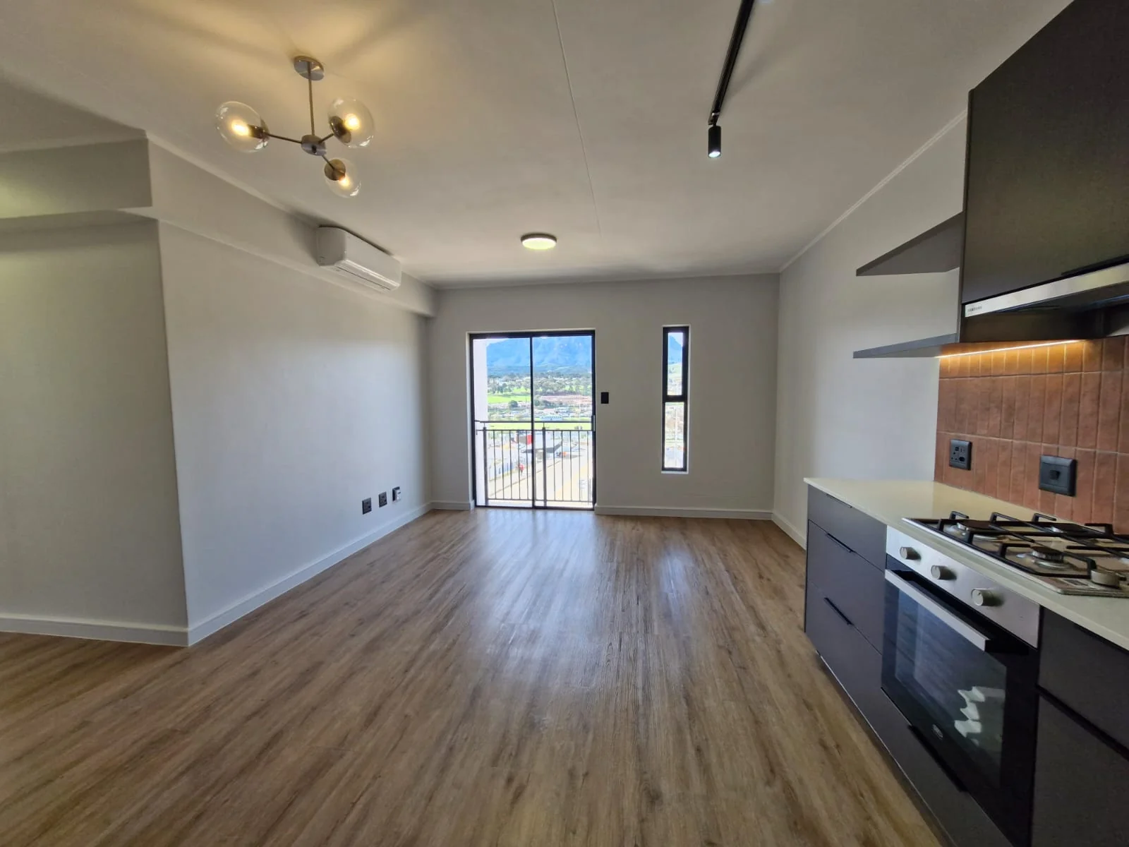 BRAND NEW 2 Bed and 2 Bath Apartment