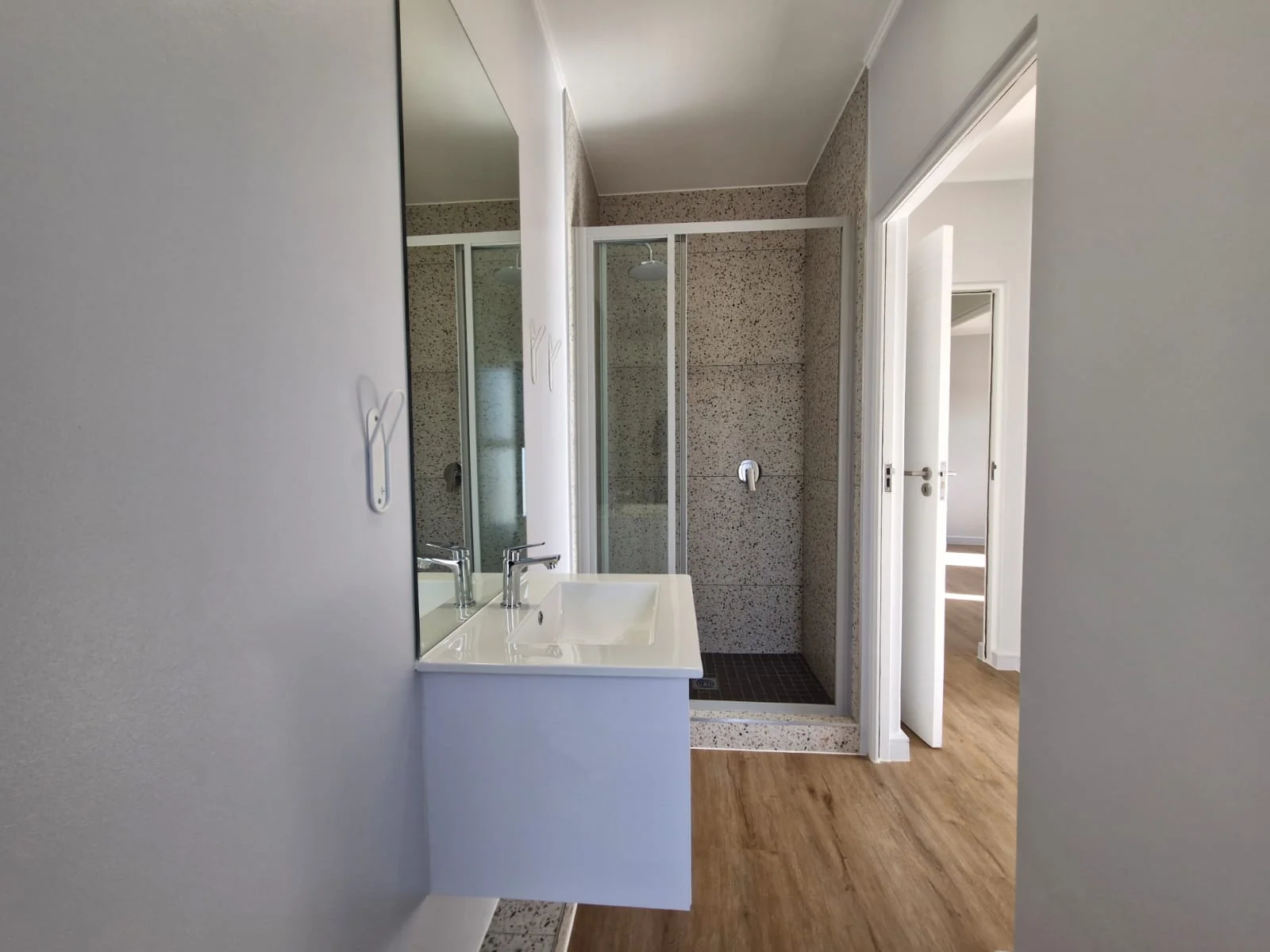 BRAND NEW 2 Bed and 2 Bath Apartment
