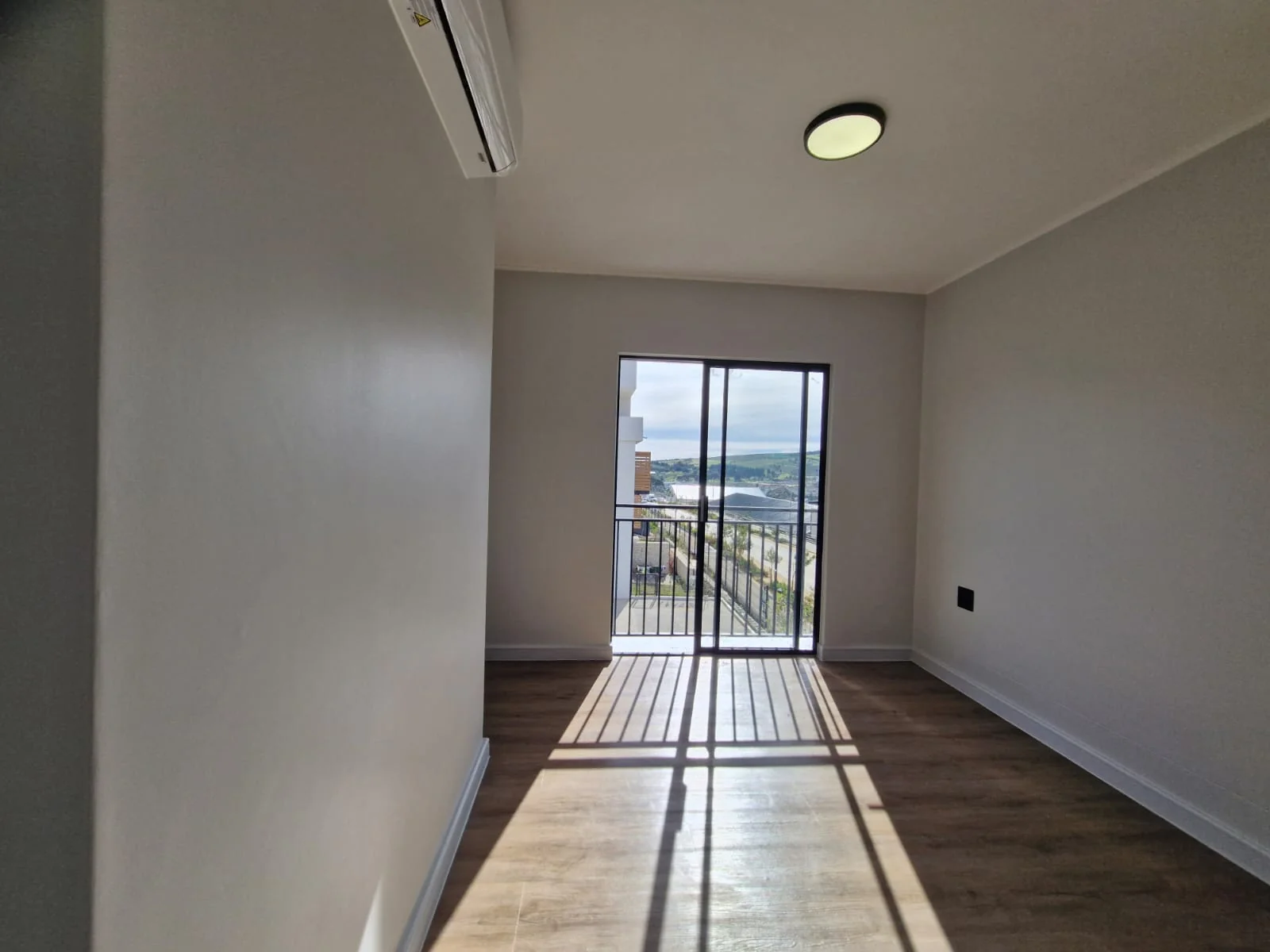 BRAND NEW 2 Bed and 2 Bath Apartment