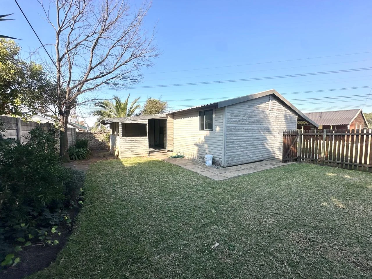 PET FRIENDLY COTTAGE WITH A PRIVATE GARDEN!