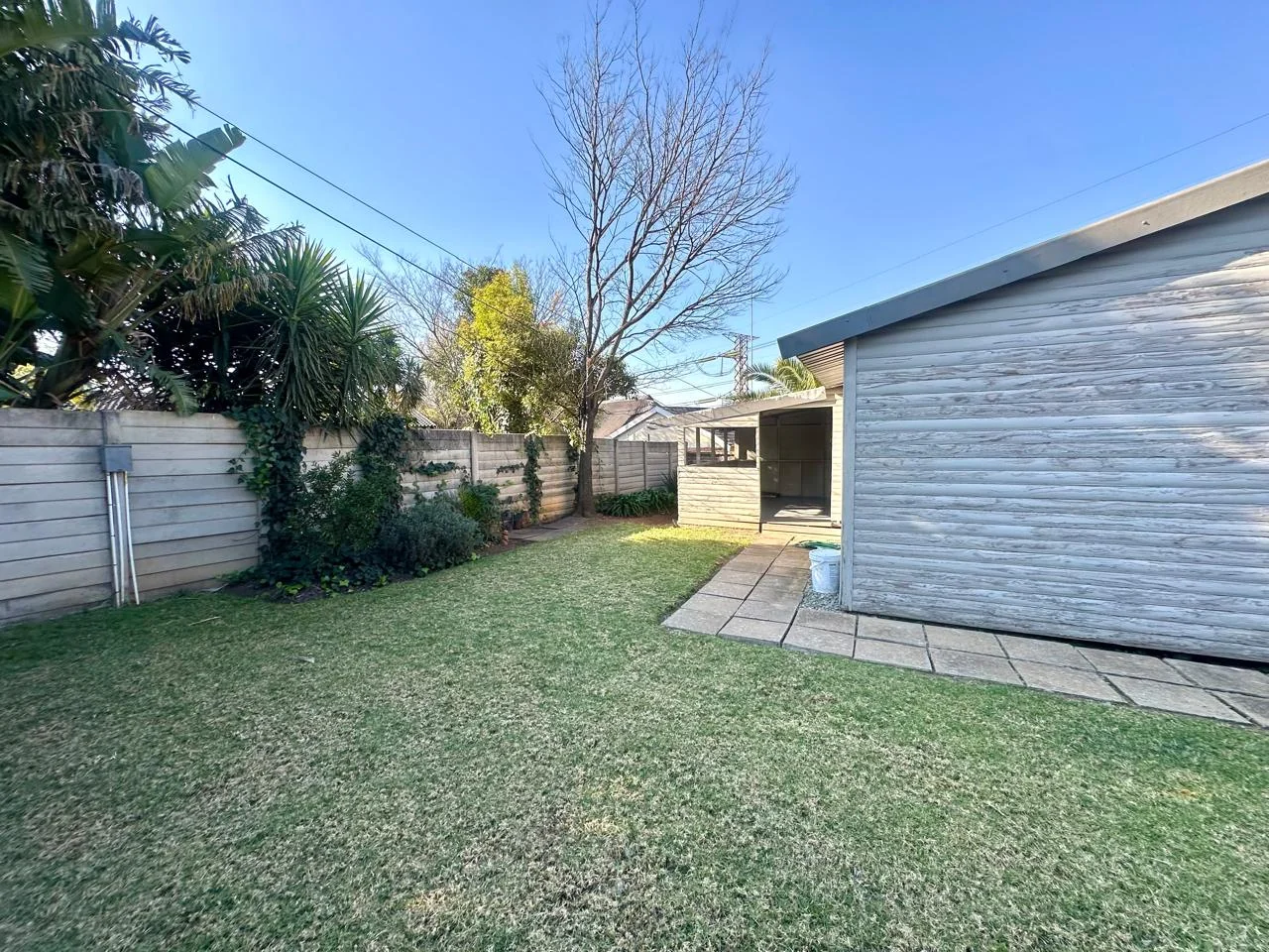 PET FRIENDLY COTTAGE WITH A PRIVATE GARDEN!