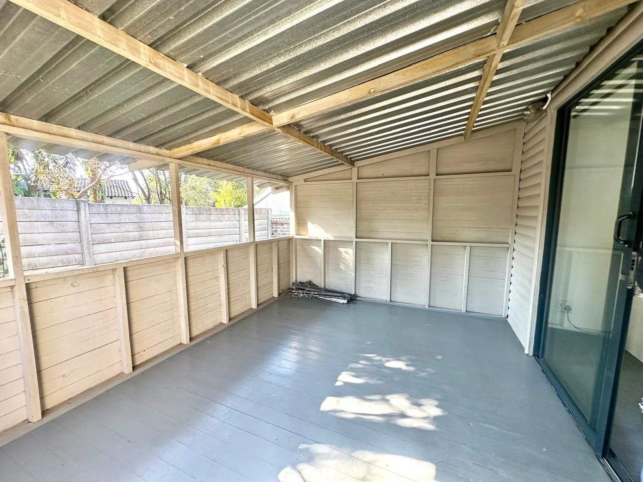 PET FRIENDLY COTTAGE WITH A PRIVATE GARDEN!