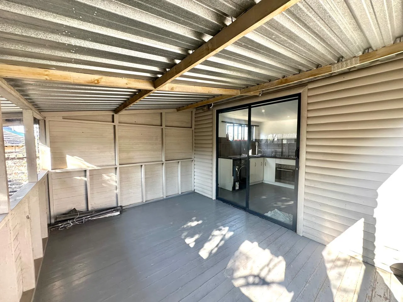 PET FRIENDLY COTTAGE WITH A PRIVATE GARDEN!