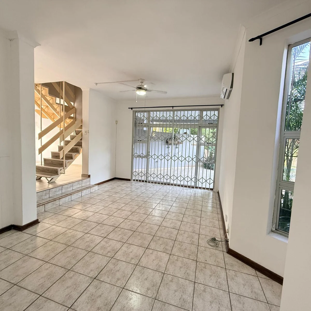 3-Bedroom Duplex with Private Pool in Meerensee
