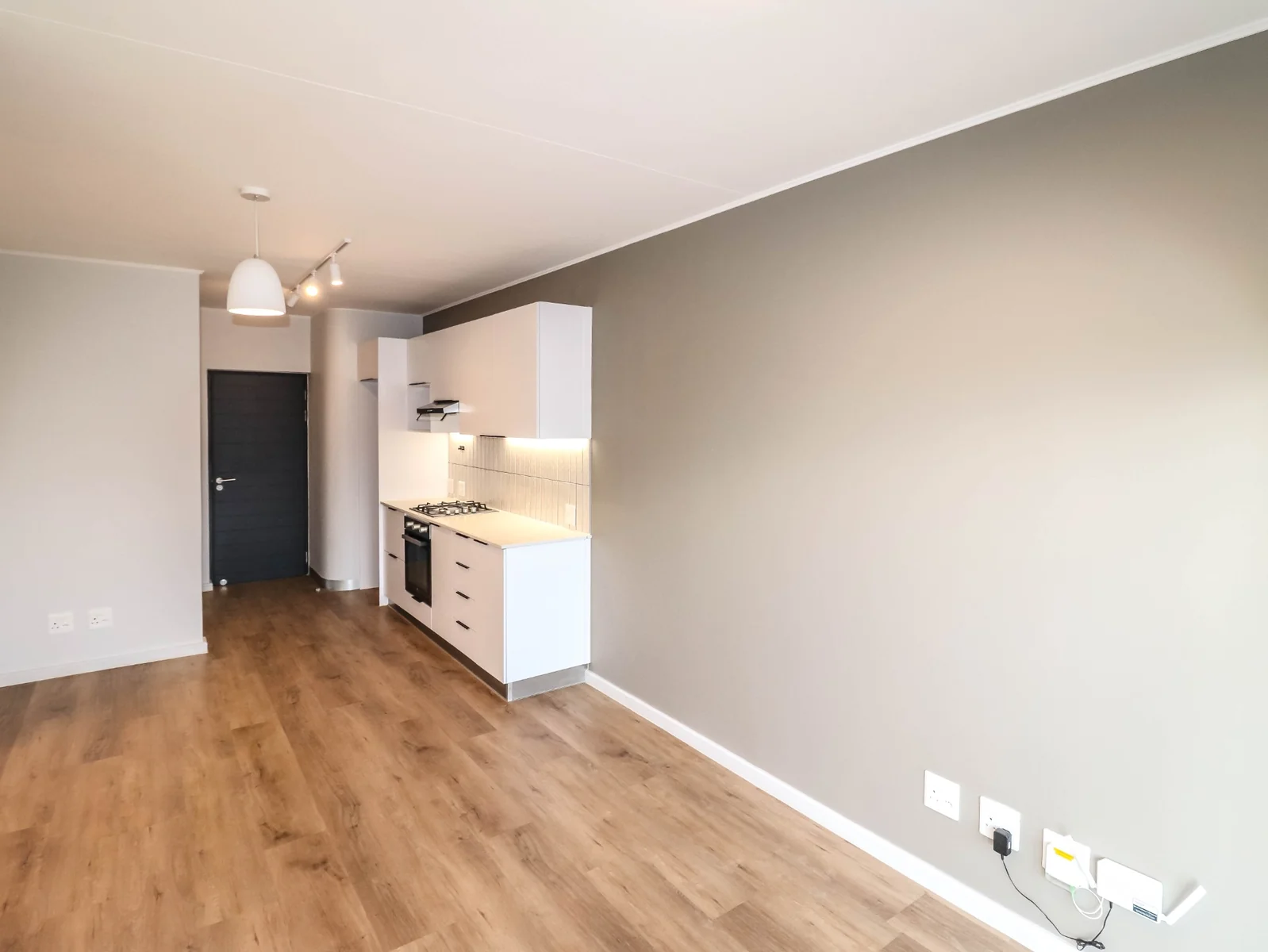 Sun-Filled North-Facing Apartment