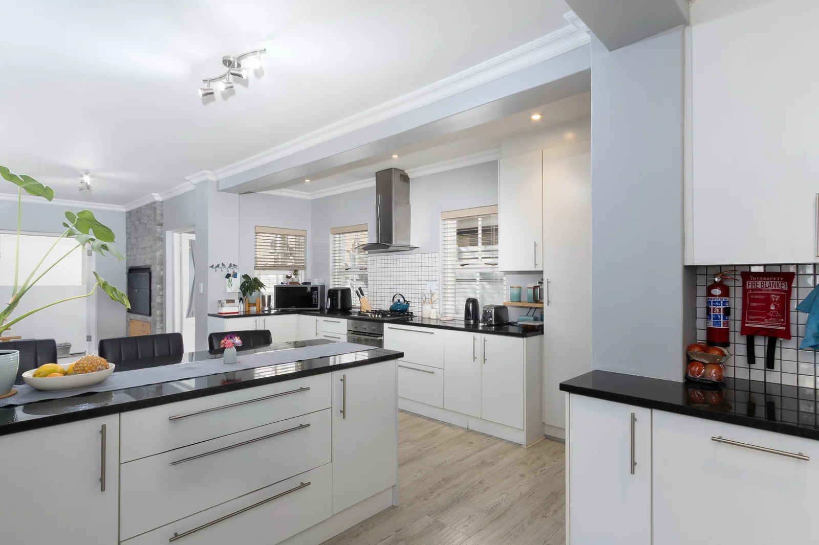 Move in Ready Modern Standalone home