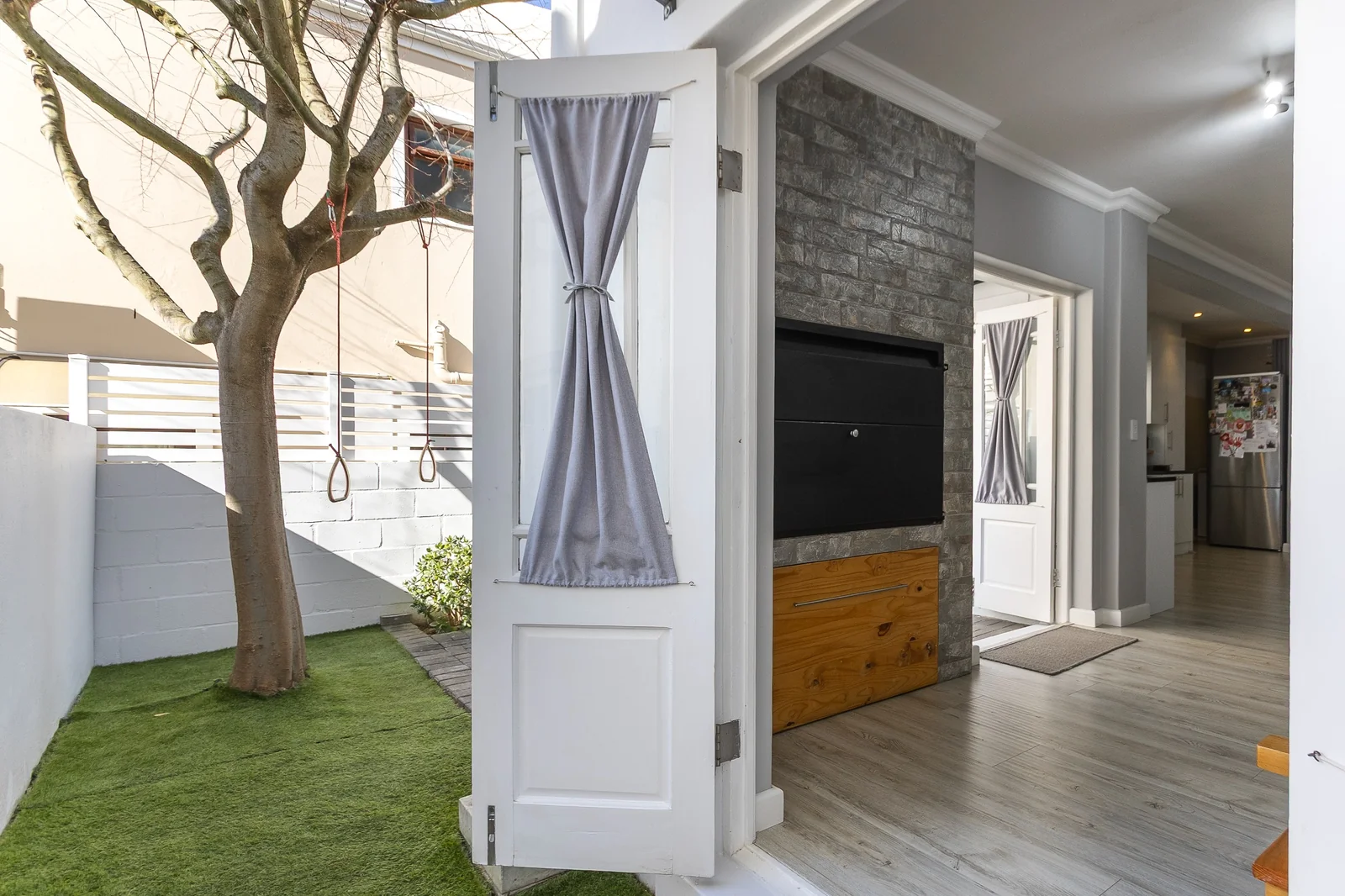 Move in Ready Modern Standalone home