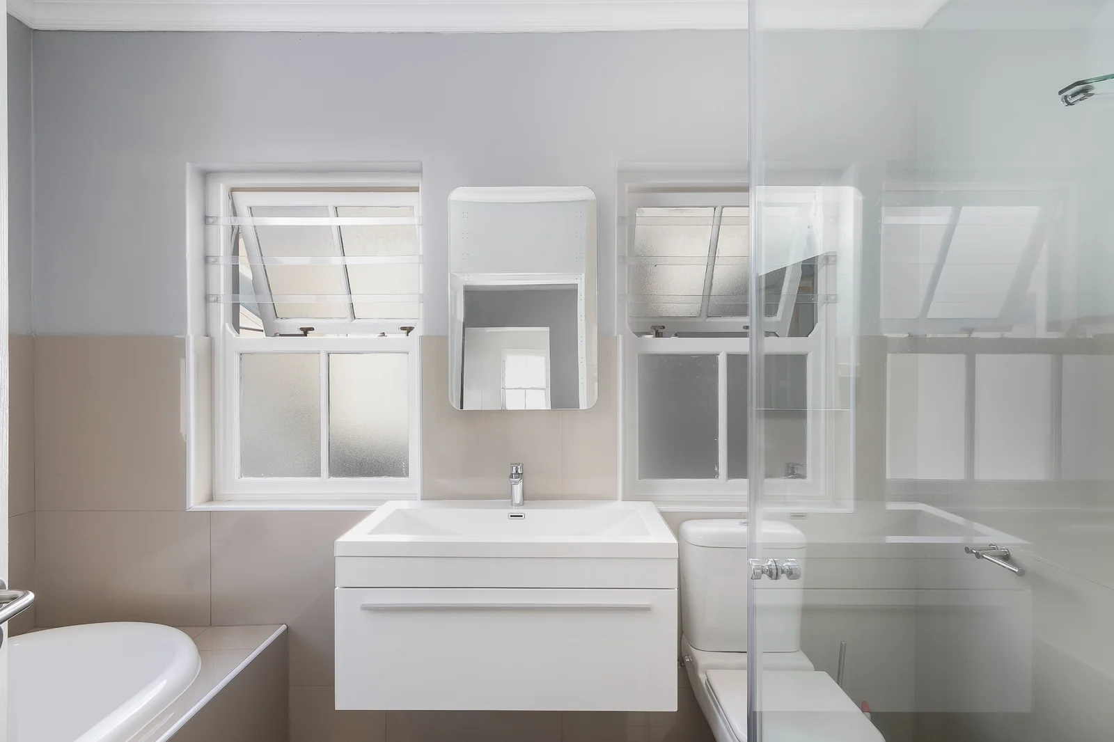Move in Ready Modern Standalone home