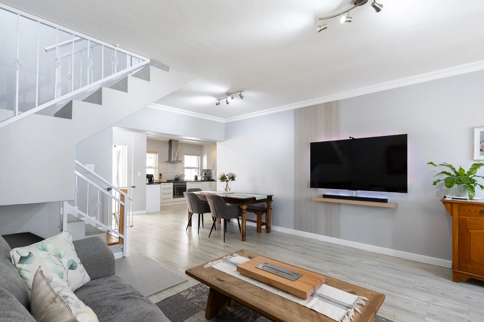 Move in Ready Modern Standalone home