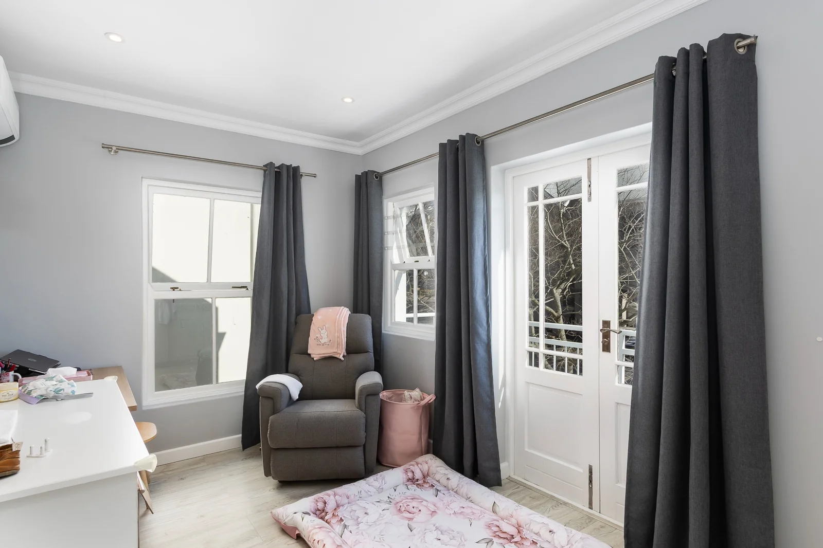 Move in Ready Modern Standalone home