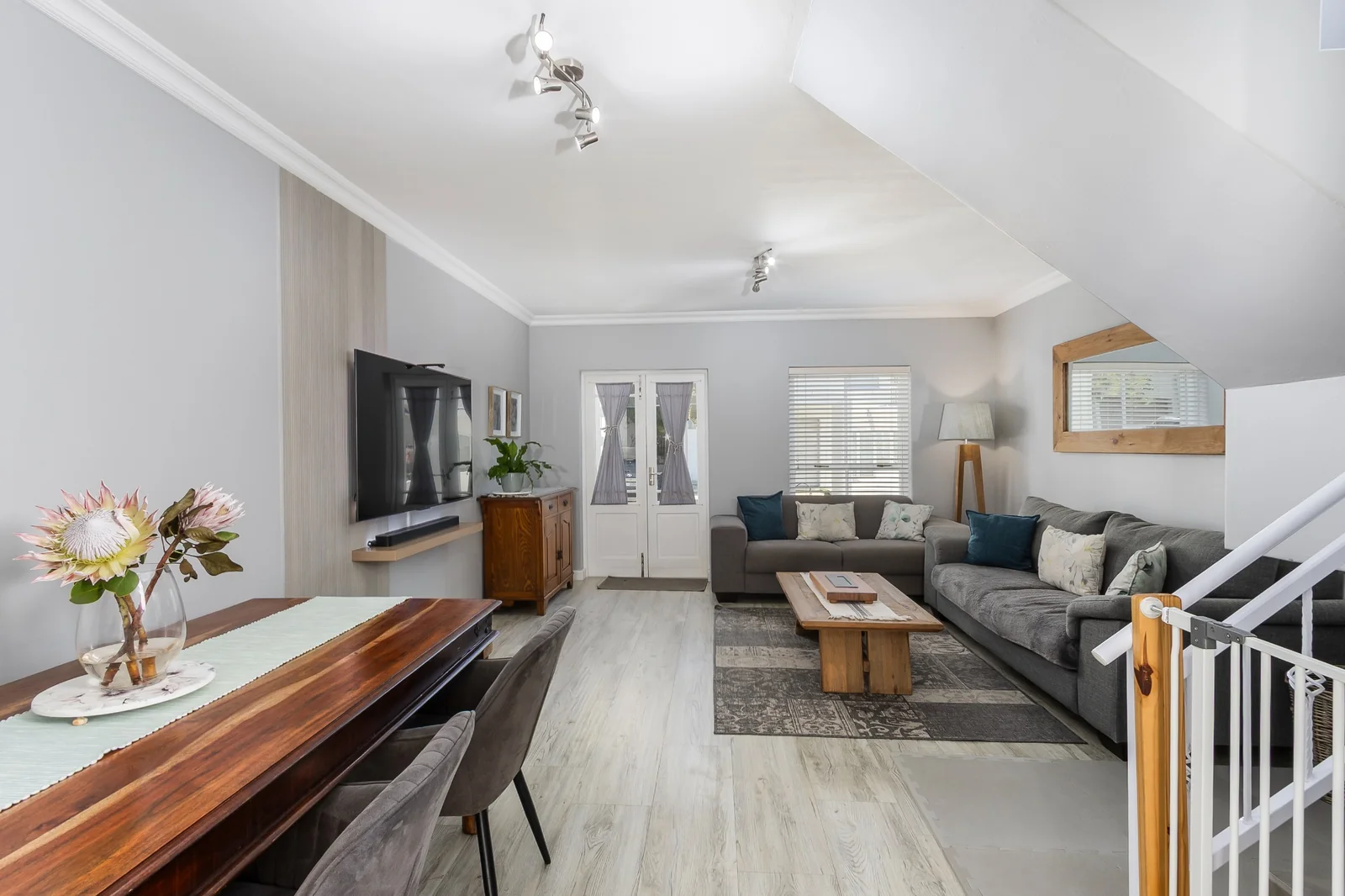 Move in Ready Modern Standalone home