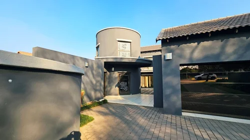 Midlands Estate, Centurion