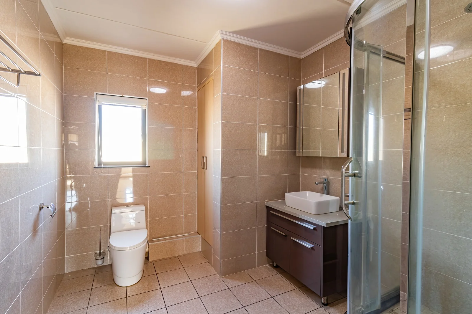 Three beds, Two Baths Modern property for sale in Carlswald