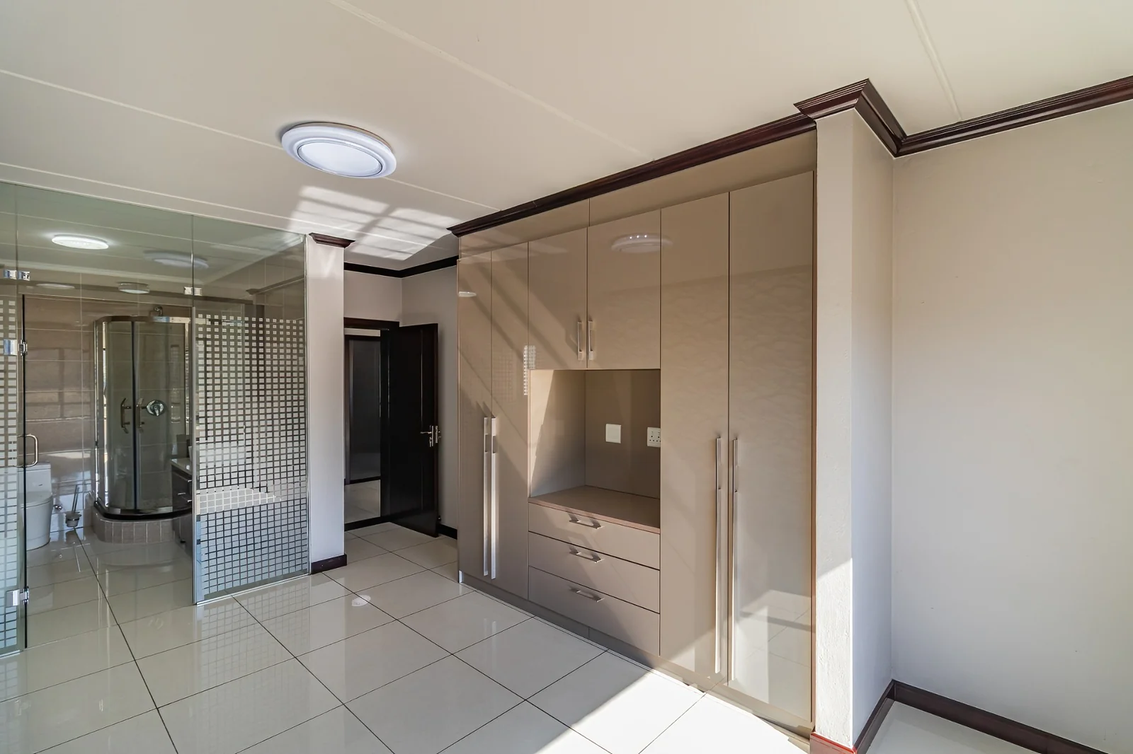 Three beds, Two Baths Modern property for sale in Carlswald