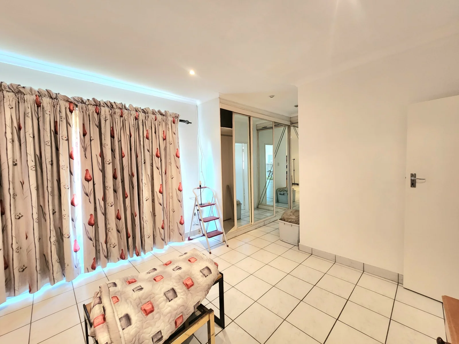 Spacious 5 Bedroom Property with Exceptional Potential in the Heart of Bardene