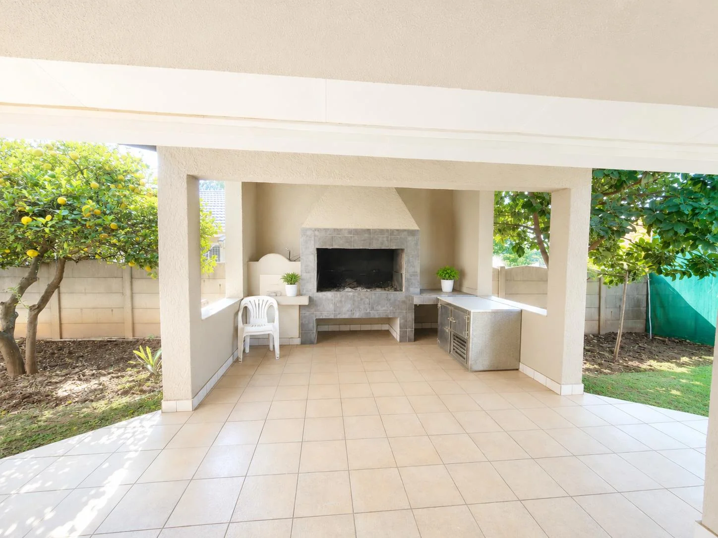 Spacious 5 Bedroom Property with Exceptional Potential in the Heart of Bardene