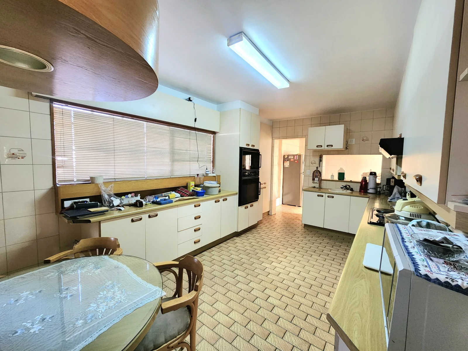 Spacious 5 Bedroom Property with Exceptional Potential in the Heart of Bardene