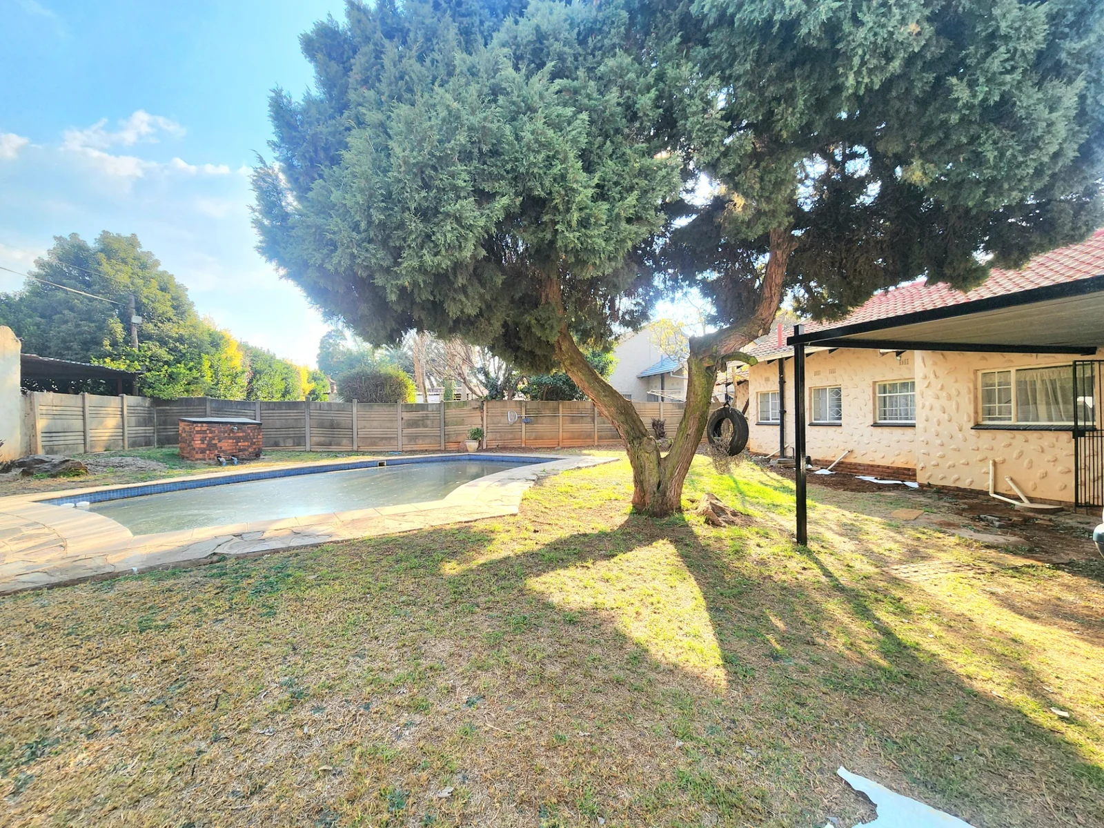 Charming 3-Bedroom Family Home to Rent in Secure Edleen Enclosure
